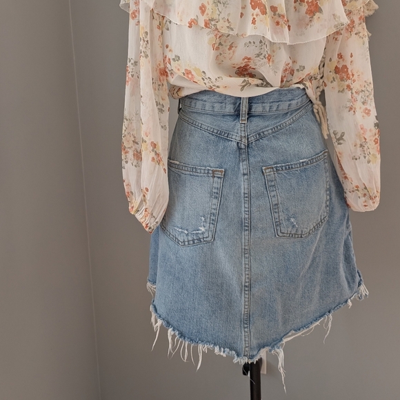 Zara Asymmetrical Denim Skirt in Light Blue Distressed Jean Size Small 26 - Picture 3 of 4